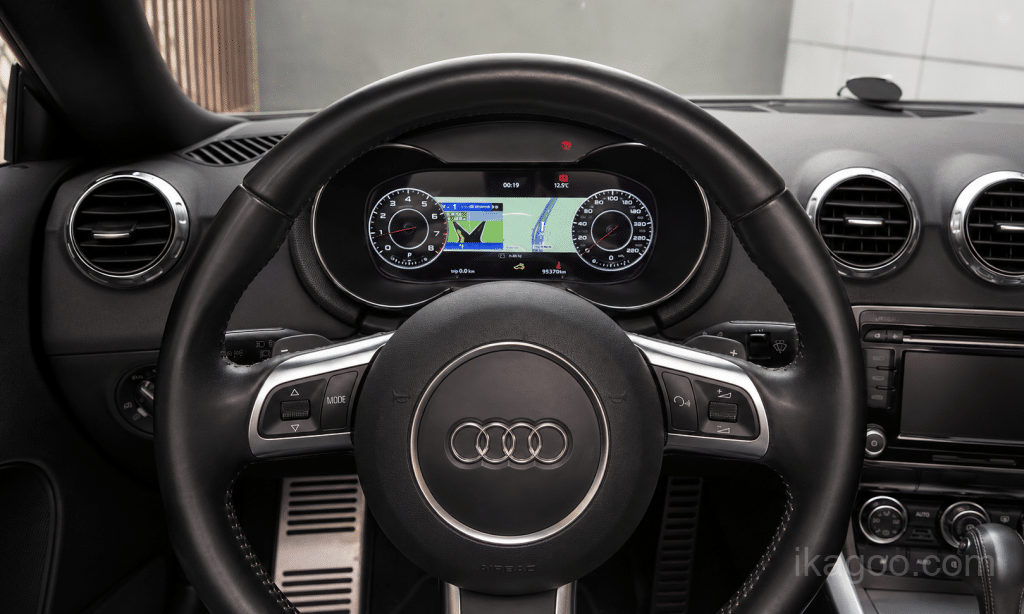 Konačni rezultat instalacije digitalne instrument table za Audi TT 8J